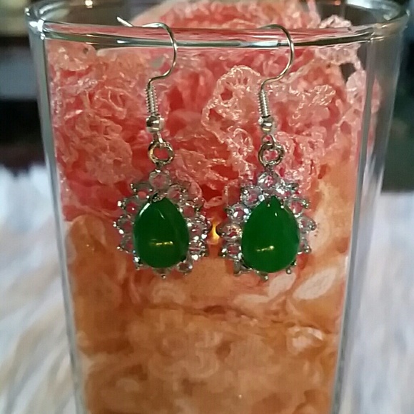 Jewelry - Jewelry Jewelry - Jewelry